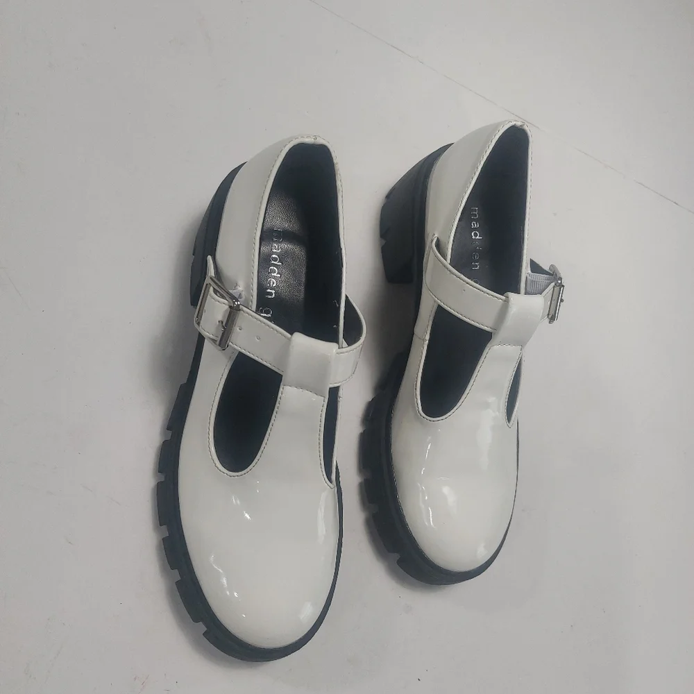 Women’s White Mary Jane Chunky Heel Shoes